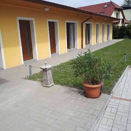 Penzion Loren Frantiskovy Lazne Ngoại thất bức ảnh